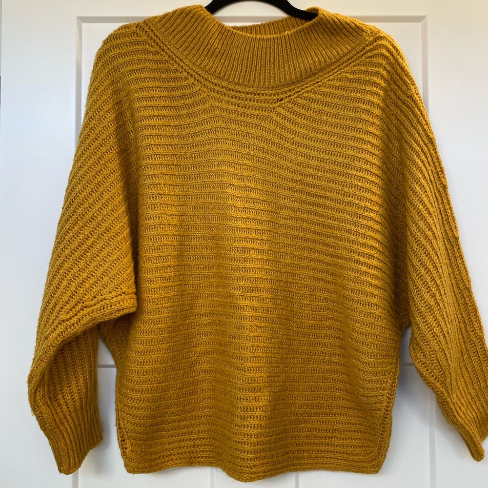 Woman’s Mustard Yellow Ribbed Sweater